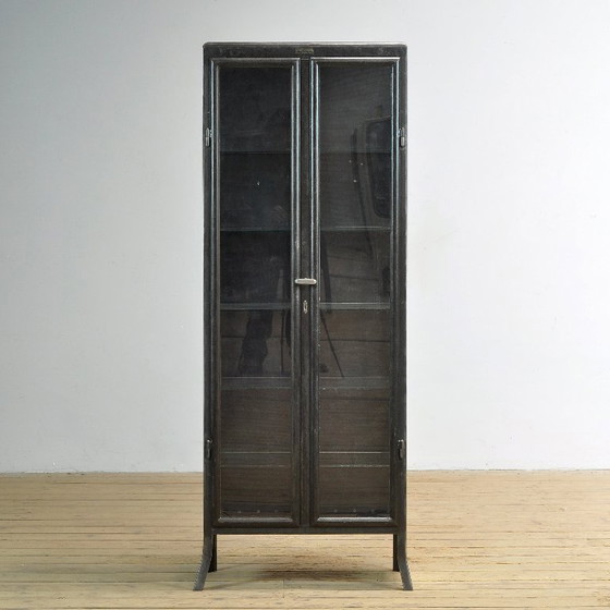 Image 1 of Armoire à pharmacie en fer poli, années 1910