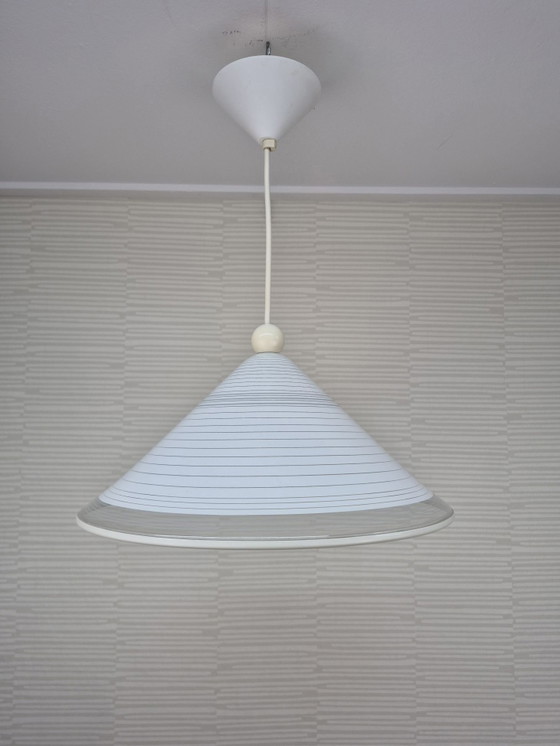 Lampada a sospensione vintage in plastica Postmodern/Space Age. – Lampade a sospensione (photo 7 of 8)