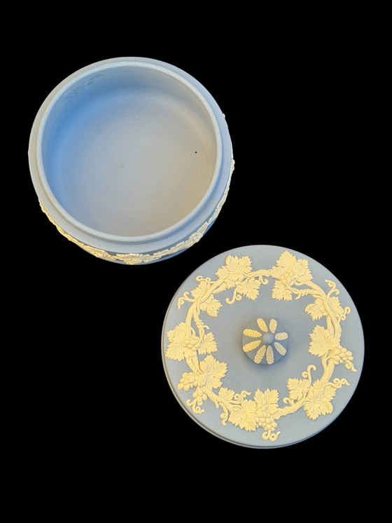 Image 1 of Bellissimo portagioie in porcellana di Wedgwood