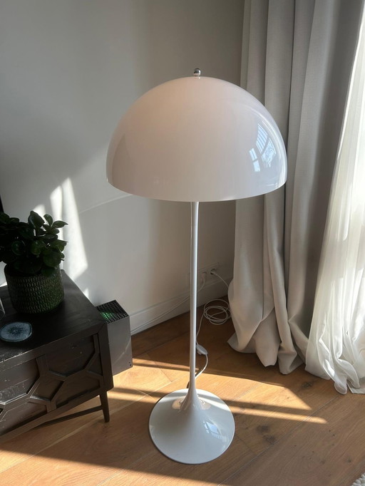 Louis Poulsen Panthella vloerlamp
