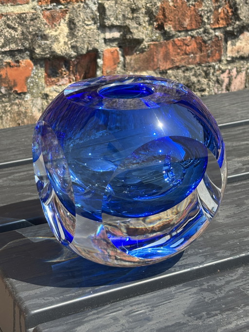 Alfred Collard für Val Saint Lambert – Monumentale kobaltblaue Kristallskulptur/Vase – signiert – 5 kg