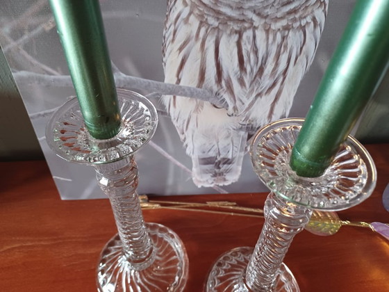 Paar Art-Deco-Kerzenständer aus gepresstem Glas, Durover-Torso aus belgischem Bambus – Kerzenhalter (photo 8 of 8)