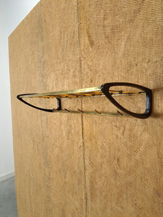 Image 1 of Porte-manteau des années 1950 avec crochets en laiton et noir, n° 19