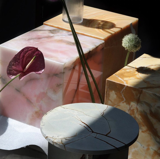 Image 1 of Cubo de ónix rosa