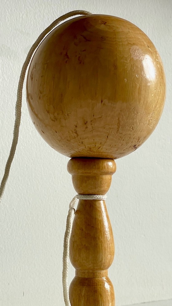 Image 1 of Gioco vintage con tazza e palla in legno massello