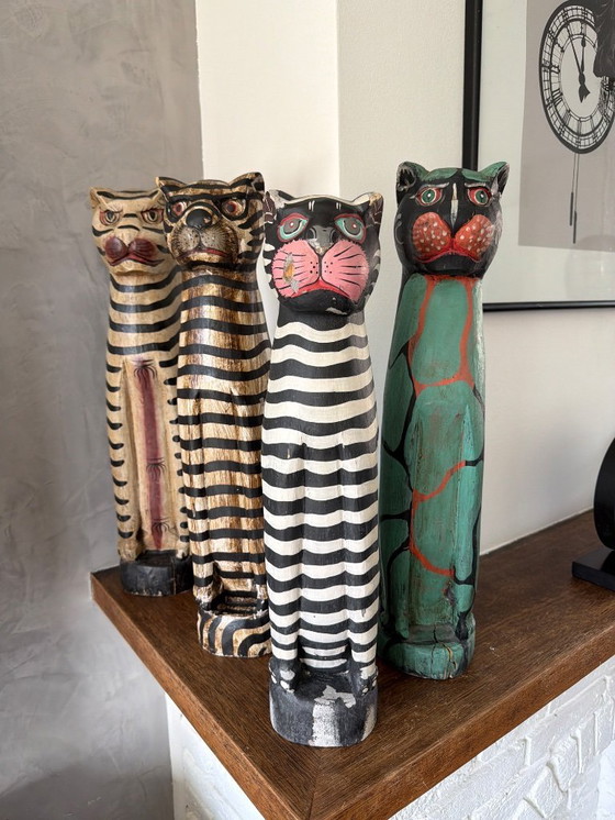 Image 1 of Vintage houten kat zwart wit 46cm hoog