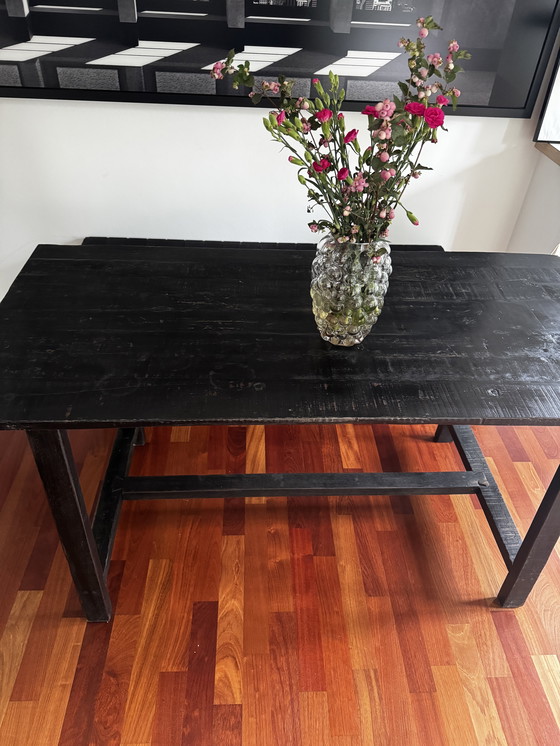 Image 1 of Magnifique table avec banque en bois de schiste ancien