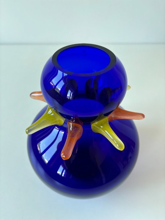 Image 1 of Art vase in blown glass by Jiří Šuhájek – Cobalt blue with amber accents