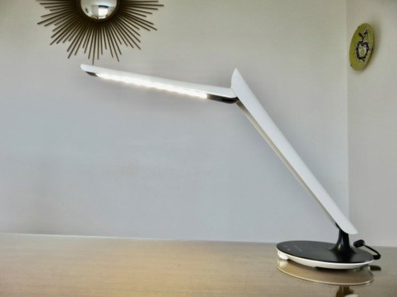 Image 1 of Lampe de bureau design en polycarbonate blanc et noir