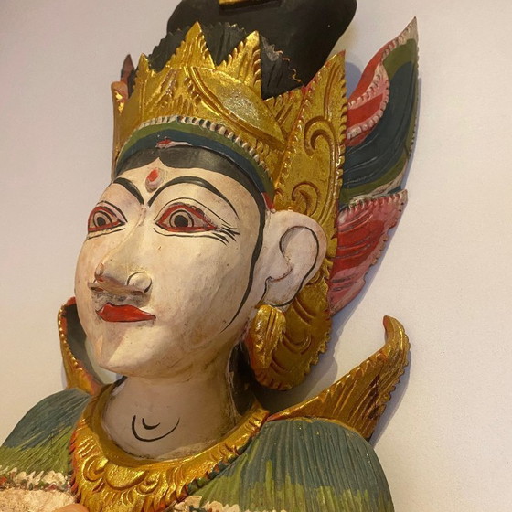 Image 1 of Sculpture sur bois balinaise – buste divin décoratif, Indonésie (XXe siècle)