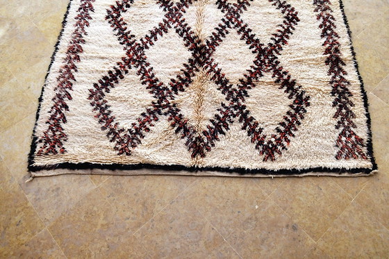 Image 1 of Tapis Marmoucha Marocain Vintage - Crème et Rouge - 405 x 185 cm