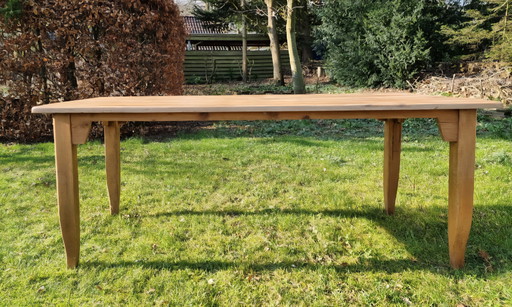 Table rectangulaire en bois