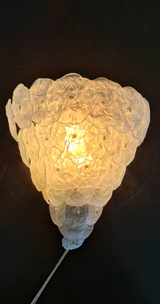 Image 1 of Lampada da parete in vetro di Murano degli anni '60/'70 con cestino di fiori.