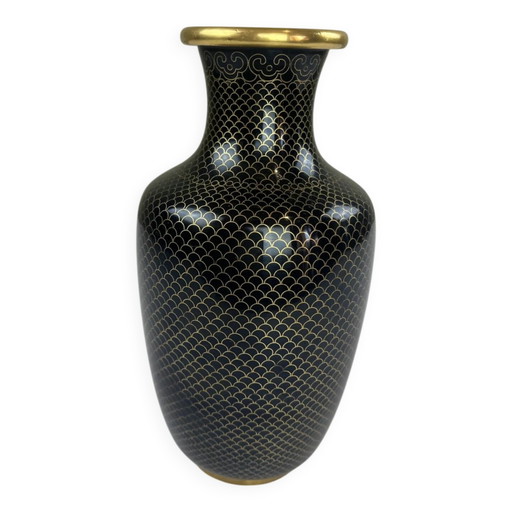 Vaso in ottone smaltato nero e oro