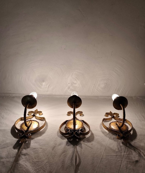 Image 1 of Apliques de hierro forjado y pan de oro. España, años 60.