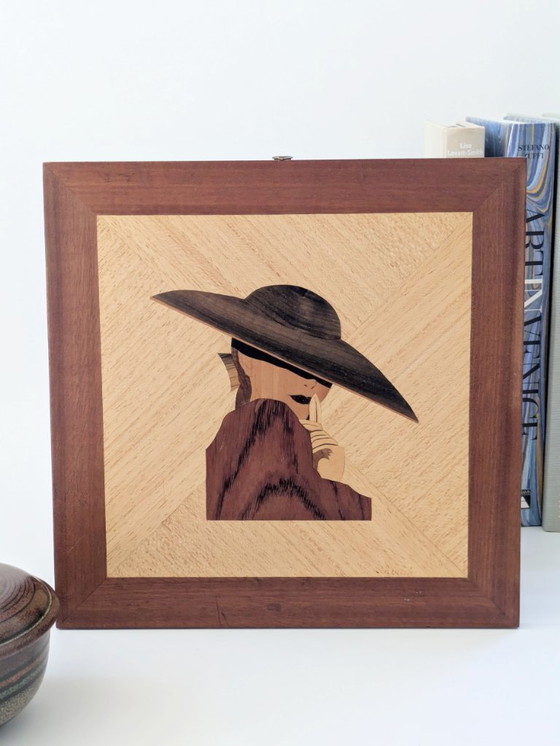 Image 1 of Arte da parete in legno intarsiato del Medioevo - Ritratto di donna elegante