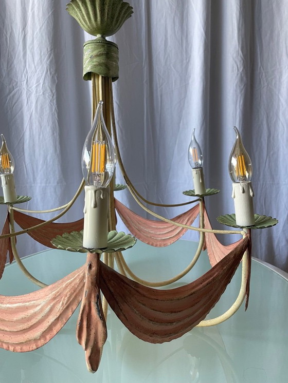 Image 1 of Vintage kroonluchter in romantische stijl met 6 armen, gemaakt van geëmailleerd plaatmetaal, Italië 1950.