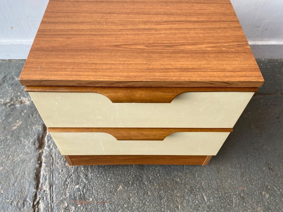 Image 1 of Vintage nachtkastje uit het midden van de jaren 60