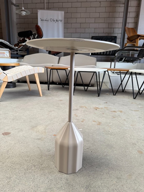 Image 1 of Table d'appoint Viccarbe Burin