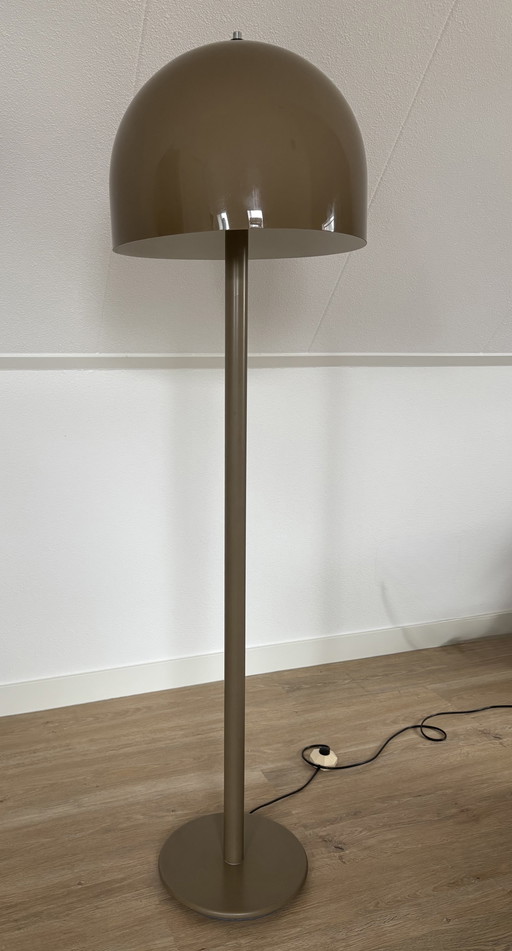 HKA vintage floor lamp in beautiful color and good condition