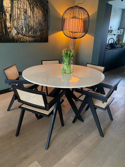 Table de salle à manger ronde en marbre – piètement romain – 140 cm