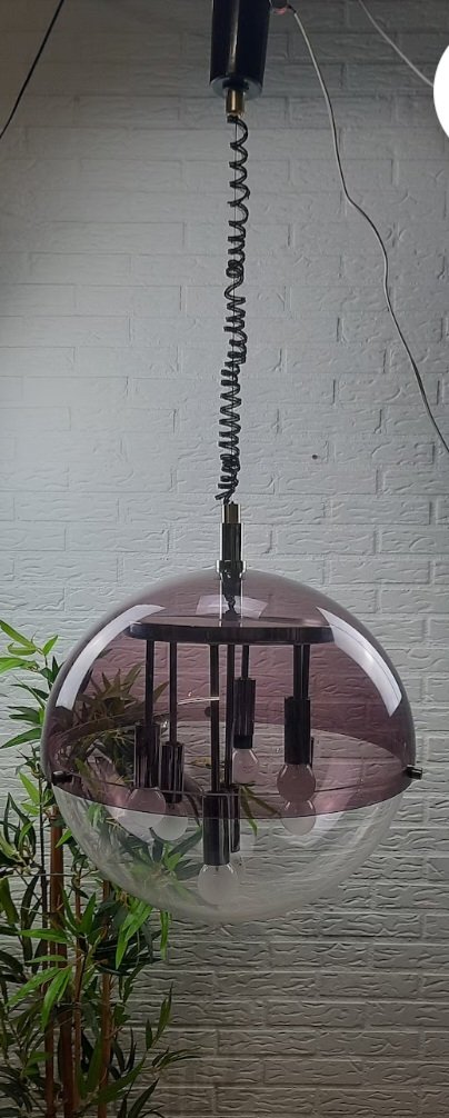 Image 1 of Lampe globe de l'ère spatiale attribuée à Raak.