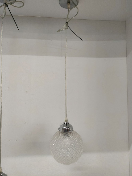 Image 1 of Set of pendant lights with 3 glass globe bulbs