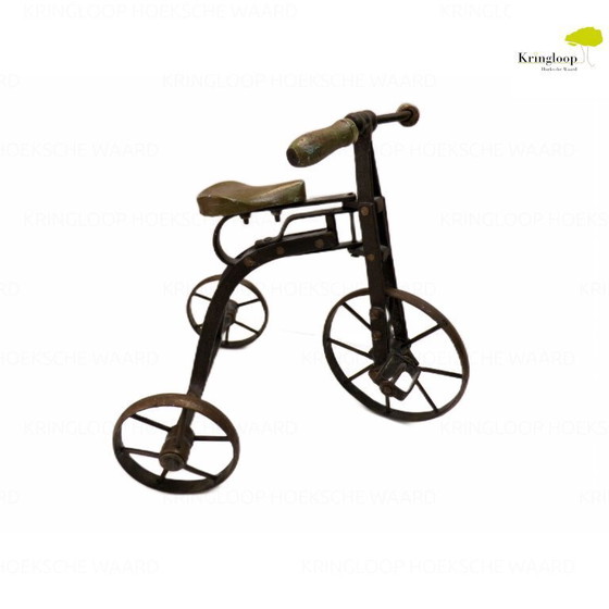 Image 1 of Deux tricycles jouets anciens