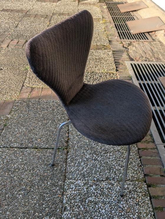 Image 1 of Frits Ganzen Arne Jacobsen eetkamer stoelen 