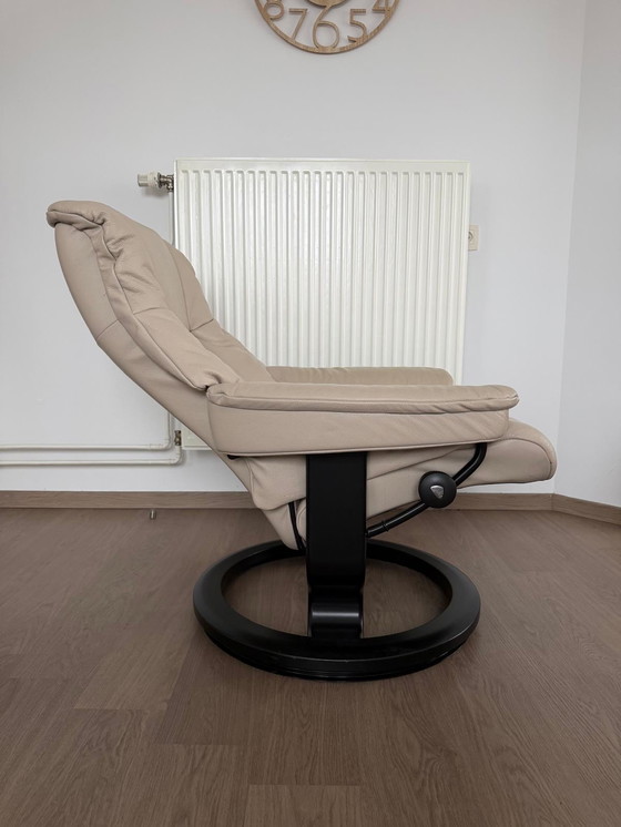 Image 1 of Stressless Design Armchair incl. Footstool