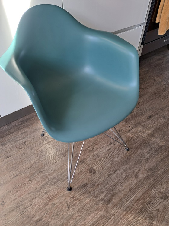 Image 1 of 4x Vitra Eames Stühle