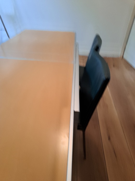 Image 1 of Extendable dining table