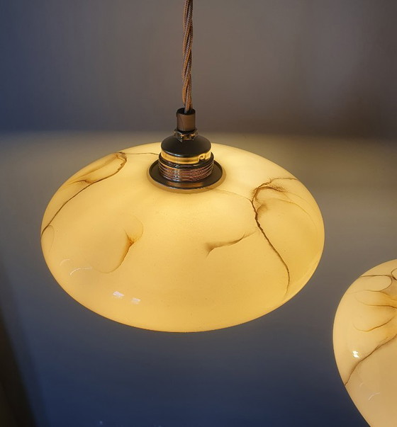 Image 1 of Set di lampade a sospensione vintage in opalino marmorizzato (chiamato anche effetto tartaruga)