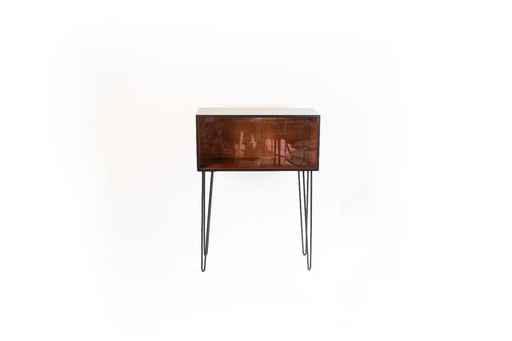Mid-Century Modern Vitrine – Sage Green