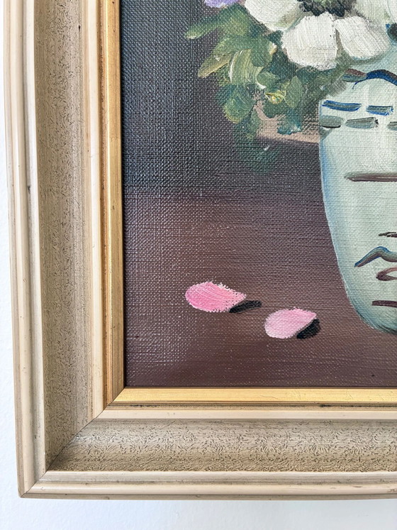 Image 1 of Vintage original flower oil painting, signed floral still life