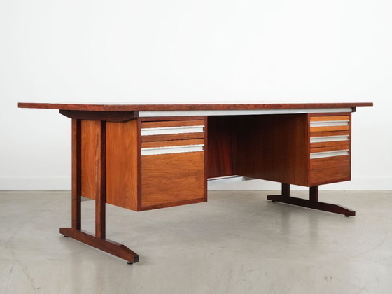 Image 1 of Bureau en palissandre, design danois, années 1970, production : Danemark