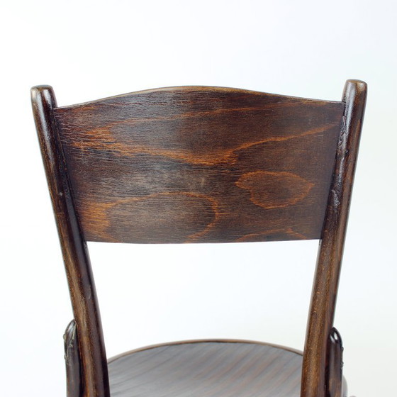 Bentwood Chair by Thonet, Czechoslovakia 1940s – Dining chairs, Klassiek (photo 8 of 15)
