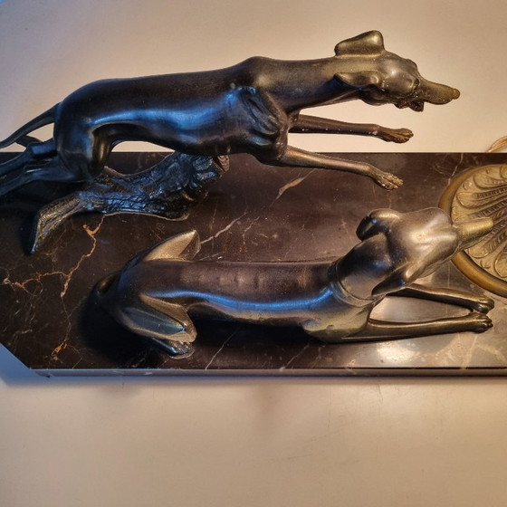 Image 1 of Art Deco bureaulamp in regula met windhonden