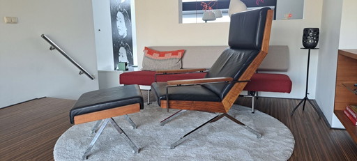 Rob Parry Lotus armchair