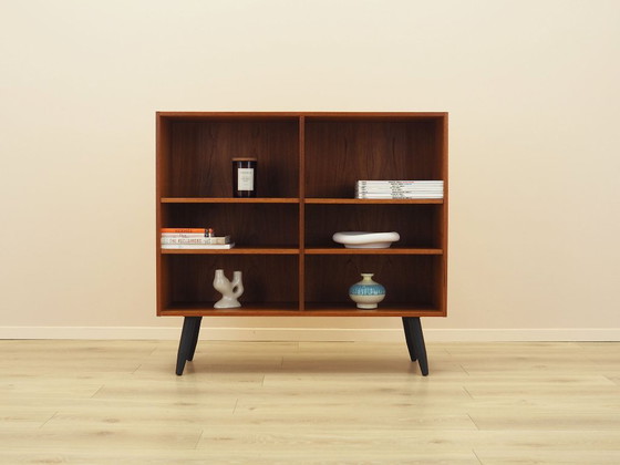 Estantería danesa chapada en teca con patas angulares, década de 1960. – Librerías, Wood (photo 3 of 12)
