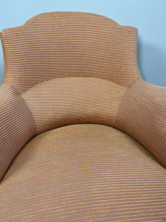 Image 1 of Poltrona a forma di fungo color salmone e arancione