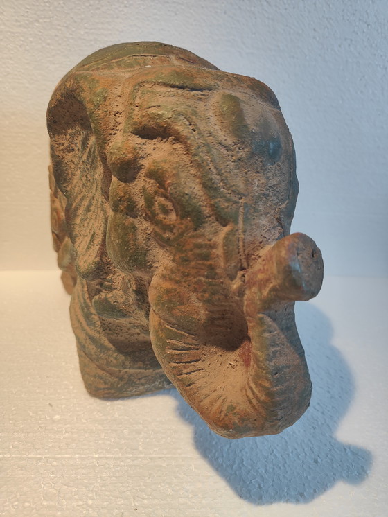 Image 1 of elefante in terracotta invecchiato India 1900-1910
