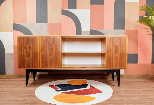 Commode buffet design scandinave milieu du siècle moderne 1970