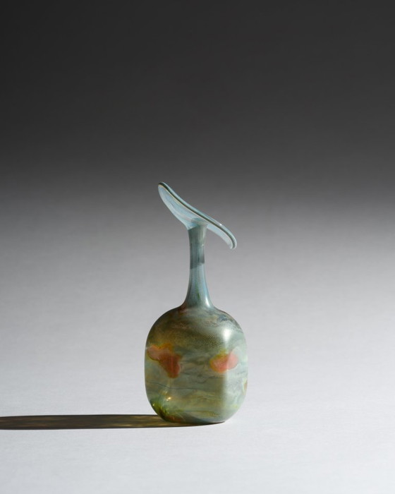 Image 1 of Samengestelde tentoonstelling van glaskunstwerken van een duo uit Duitsland, gesigneerd door ambachtslieden uit de jaren 80-90.