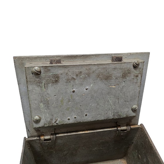 Image 1 of Antique English cast iron safe with key, mid 19th century