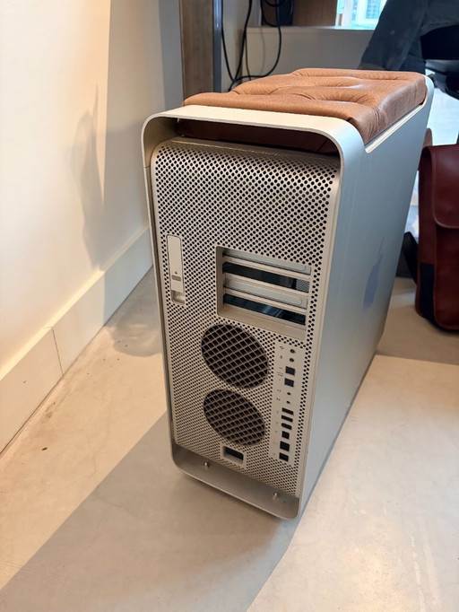 Apple Power Mac G5 Hocker/Stuhl – Einzigartiges Design!