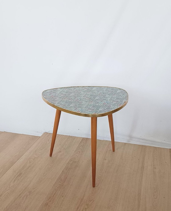 Image 1 of grande table d'appoint des années 1950
