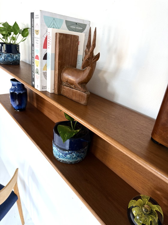 Image 1 of Vintage XL teakhouten wandplank, Wilhelm Renz ‘60