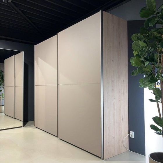 Image 1 of Armadio con ante scorrevoli Nolte Concept ME310