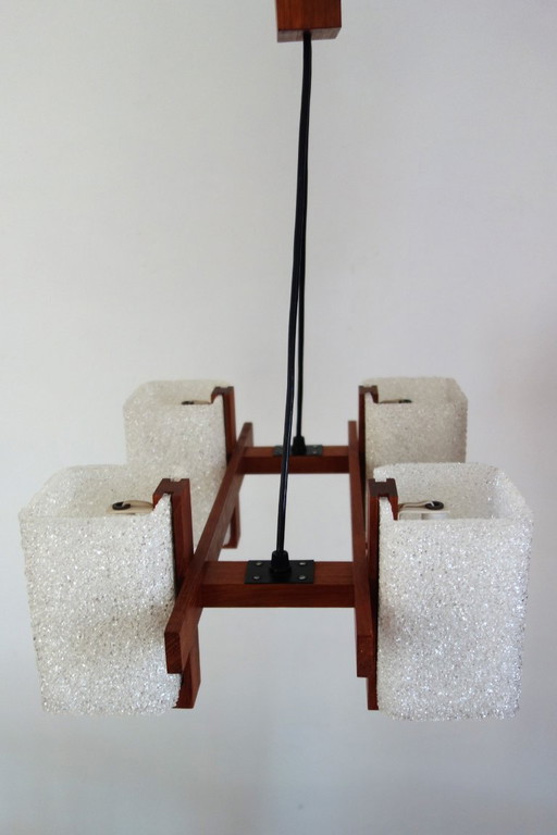 Lampadario scandinavo in perspex e teak, anni '60/'70